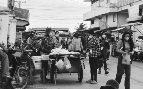 កម្មករ​កាត់​ដេរ​រោងចក្រមួយកន្លែងនៅ​ខេត្ត​កំពង់ស្ពឺ ​ថ្ងៃ​ទី​១ ខែ​សីហា ឆ្នាំ​២០២២។