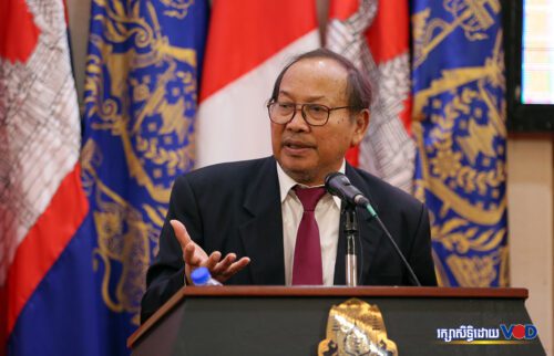 លោក ផៃ ស៊ីផាន ថ្លែងក្នុងសន្និសីទសារព័ត៌មាន ស្ដីពី “សមិទ្ធផលសម្រេចបានរយៈពេល៥ឆ្នាំកន្លងមក របស់ក្រសួងមហាផ្ទៃ” រៀបចំដោយអង្គភាពអ្នកនាំពាក្យរាជរដ្ឋាភិបាល ថ្ងៃទី១៤ ខែតុលា ឆ្នាំ២០២២។