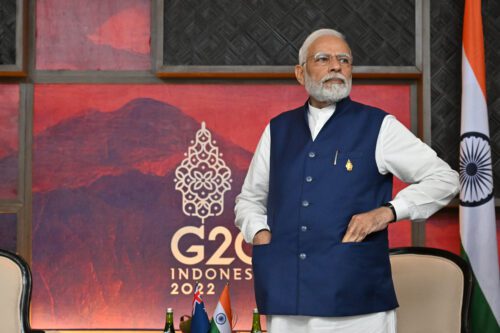 នាយករដ្ឋមន្ត្រីឥណ្ឌា លោក Narendra Modi ក្នុងអំឡុងពេលកិច្ចប្រជុំកំពូល G20 ឆ្នាំ២០២២ នៅទីក្រុង Nusa Dua កោះបាលី ប្រទេសឥណ្ឌូនេស៊ី ថ្ងៃពុធ ទី១៦ ខែវិច្ឆិកា ឆ្នាំ២០២២។