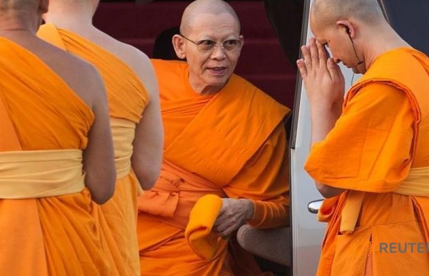 ព្រះតេជគុណ ​Phra Dhammachaiyo (រូបភាពពី Reuters)