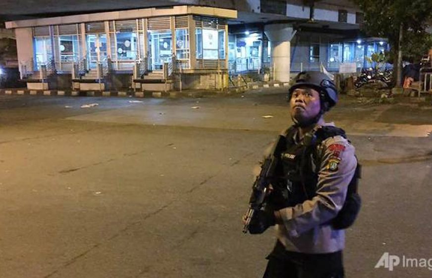 170525-vod-meta-g-secu-5 killed after blasts hit bus terminal in Jakarta
