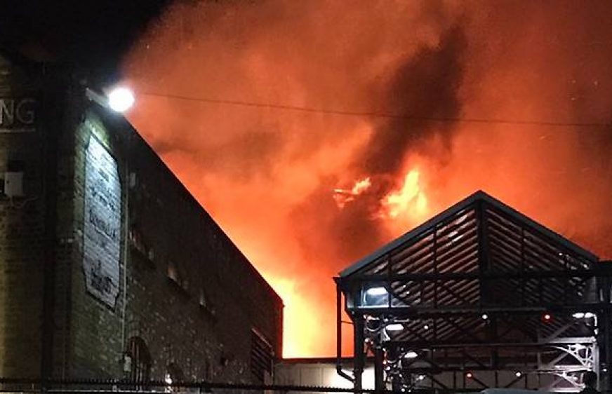 170710-vod-meta-g-gg-Fire breaks out at Londons Camden Lock Market