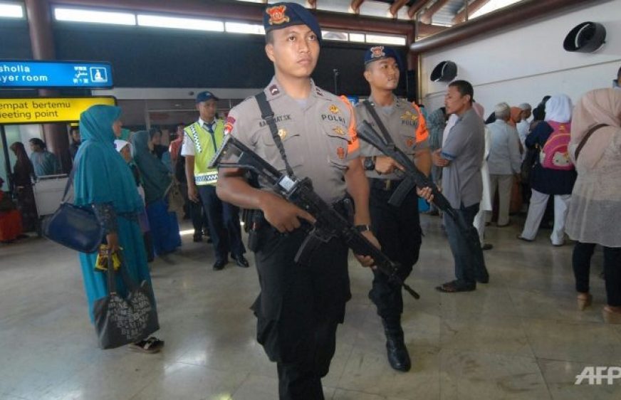 20161227-vod-udom-g-sec-Indonesian militants planned New Year's assault with machetes Police