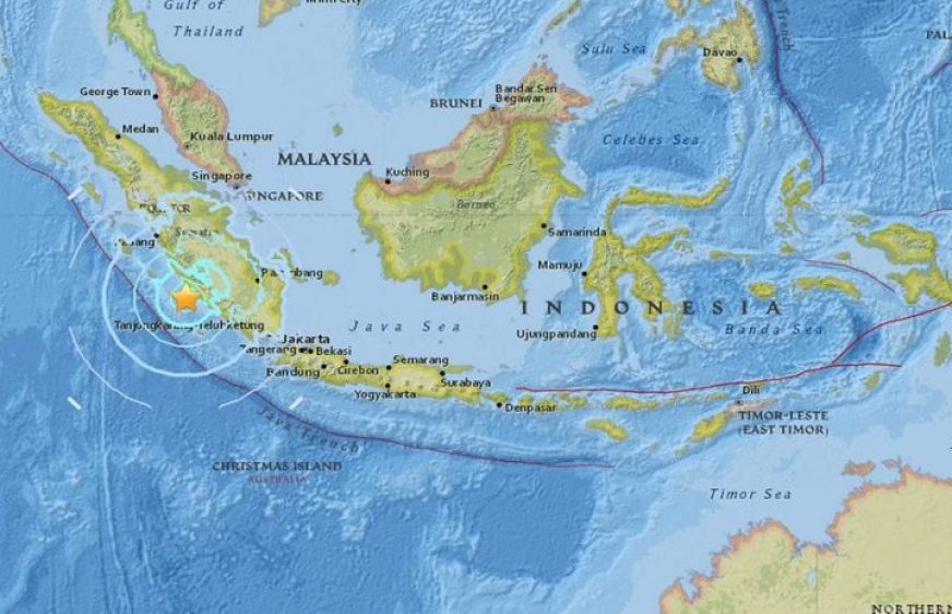 20170814-vod-udom-g-envi-Magnitude 6.5 quake strikes off Indonesia's Sumatra island, tremors felt in Singapore