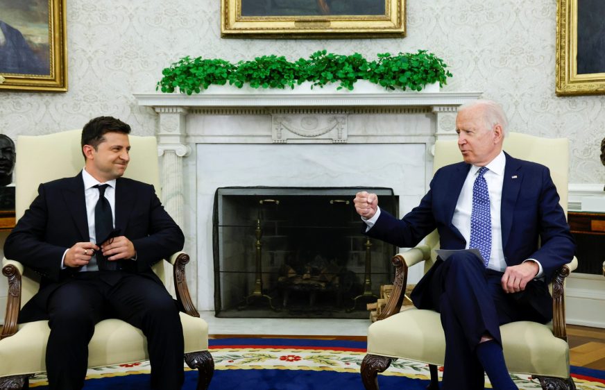 លោកប្រធានាធិបតីអាមេរិក Joe Biden ជួបពិភាក្សាការងារជាមួយប្រធានាធិបតីអ៊ុយក្រែន លោក Volodymyr Zelensky នៅឯសេតវិមាន ក្នុងទីក្រុង Washington, DC ថ្ងៃទី០១ ខែកញ្ញា ឆ្នាំ២០២១។