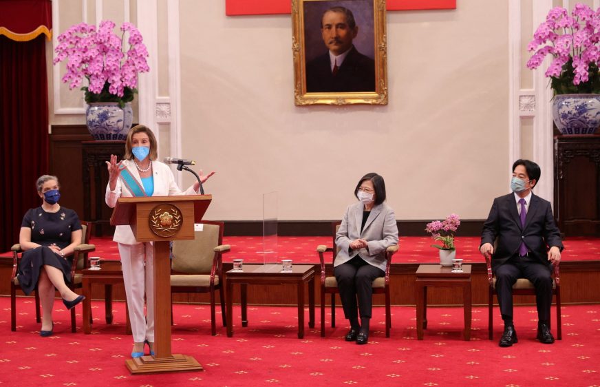 ប្រធានសភាអាមេរិក លោកស្រី Nancy Pelosi ថ្លែងអំឡុងចូលរួមកិច្ចប្រជុំជាមួយប្រធានាធិបតីតៃវ៉ាន់ លោកស្រី Tsai Ing-wen នៅការិយាល័យប្រធានាធិបតី ក្នុងទីក្រុងតៃប៉ិ កោះតៃវ៉ាន់ ថ្ងៃទី០៣ ខែសីហា ឆ្នាំ២០២២។