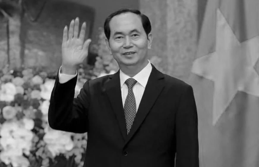 ប្រធានាធិបតីវៀតណាមលោក Tran Dai Quang បានស្វាគមន៍អ្នកកាសែតខណៈដែលលោកកំពុងរង់ចាំការមកដល់របស់រដ្ឋមន្ត្រីការបរទេសរុស្ស៊ីលោក Sergei Lavrov នៅវិមានប្រធានាធិបតីនៅទីក្រុងហាណូយប្រទេសវៀតណាមនាថ្ងៃទី 23 ខែមីនាឆ្នាំ 2018 (រូបភាព៖ Reuters)